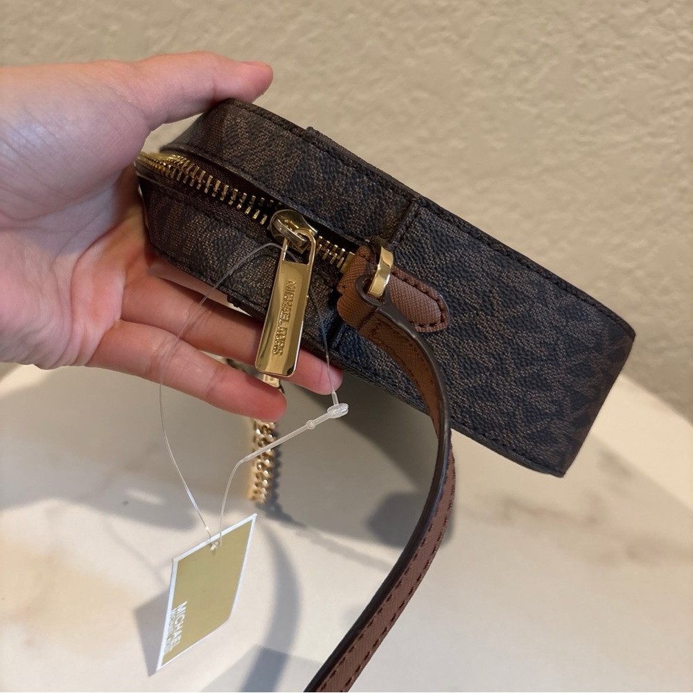 Michael Kors Brown East West Large Monogram Crossbody with Gold Hardware NWT - Picture 5 of 10